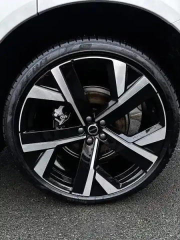 Volvo Xc60 t6 awd hybride rechargeable 253 ch+145 ch geartronic 8 — photo 4