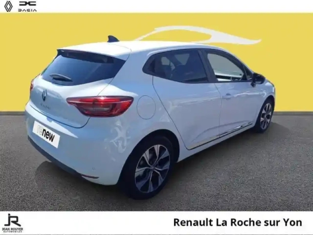 Renault Clio 1.5 blue dci 100ch evolution — photo 3