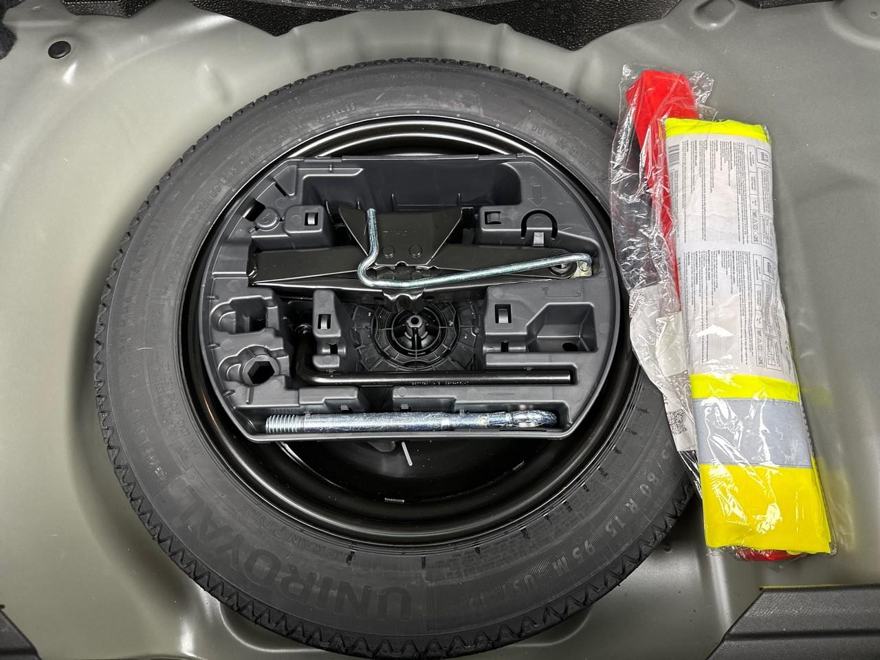 Peugeot 208 hybrid 136 e-dcs6 gt — photo 33