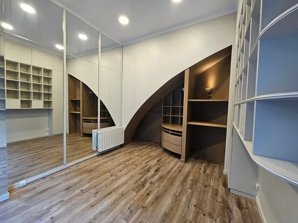 Local commercial 1 pièce 13 m²