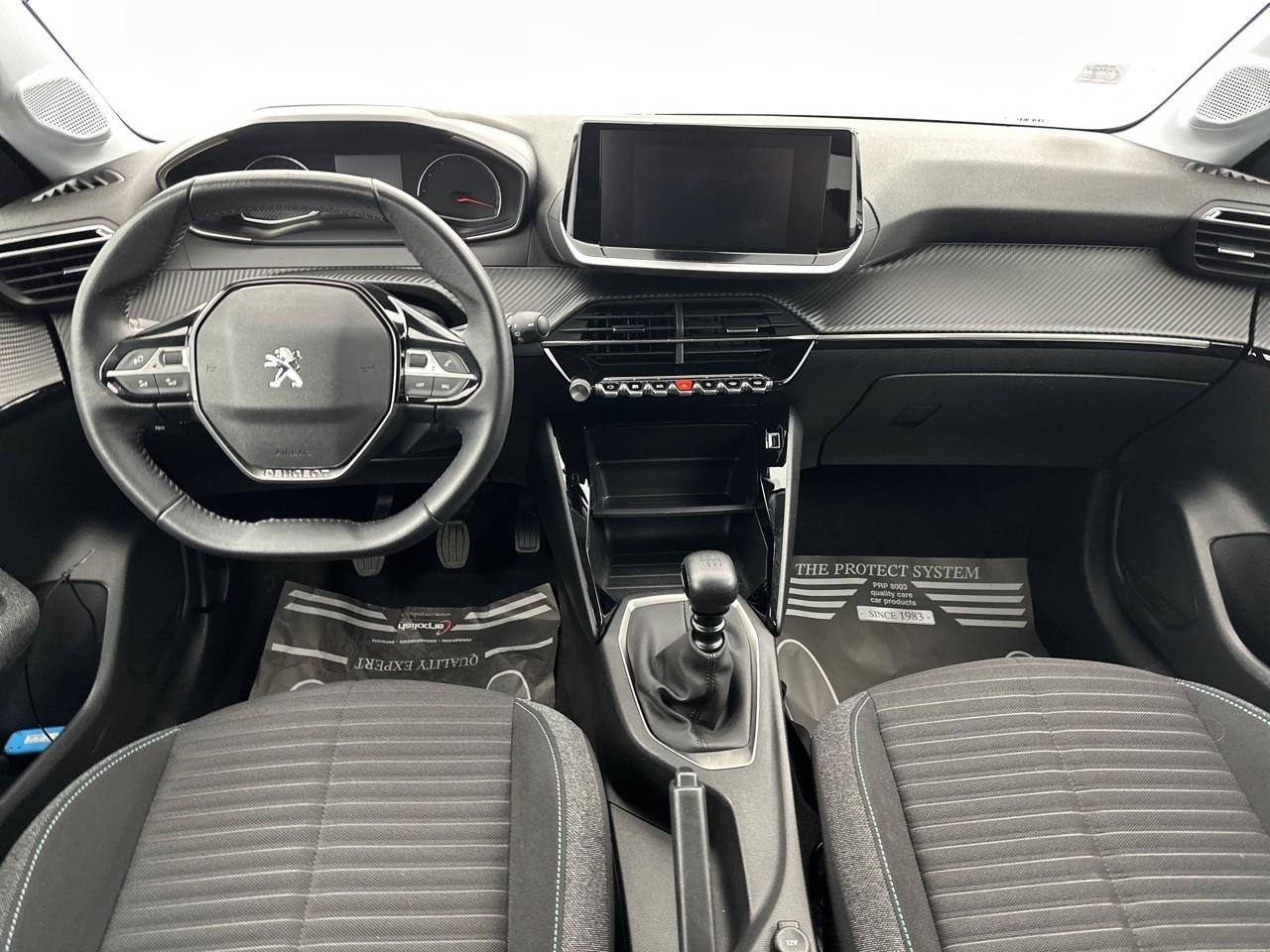 Peugeot 208 puretech 100 s&s bvm6 style — photo 11