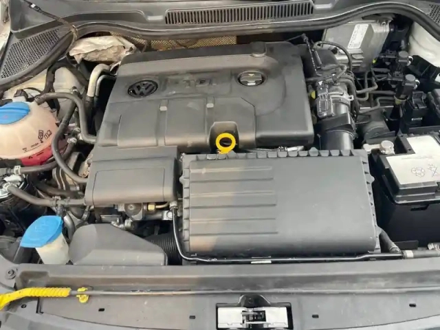 Volkswagen Polo 1.4 tdi 90 bmt dsg7 — photo 11