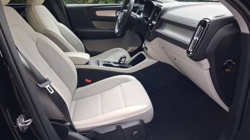 Volvo XC40 2.0 D3 150 BVA - Momentum – 2019 – 111036 km – Diesel – Boîte Automatique — photo 10