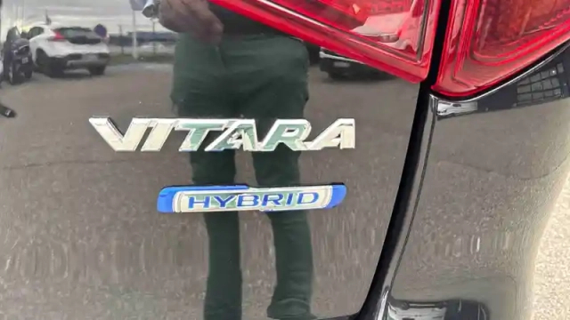 Suzuki Vitara 1.4 boosterjet hybrid — photo 24