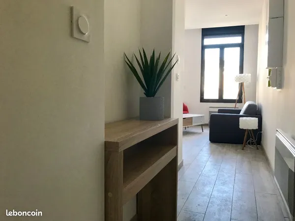 Studio 1 pièce 25 m²