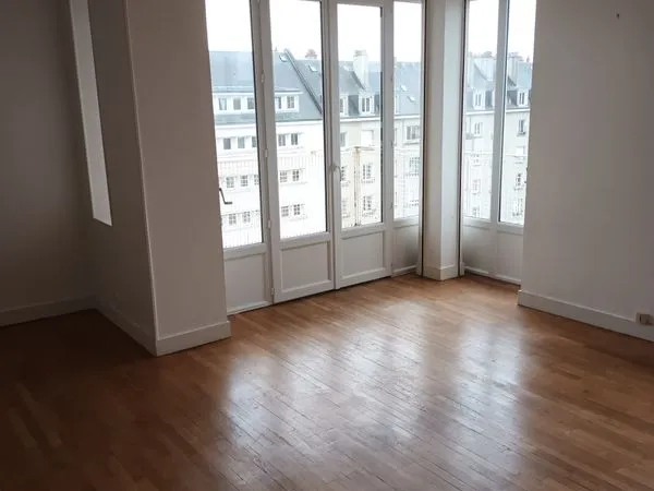 Appartement T3 Caen 82m² avenue du 6 juin