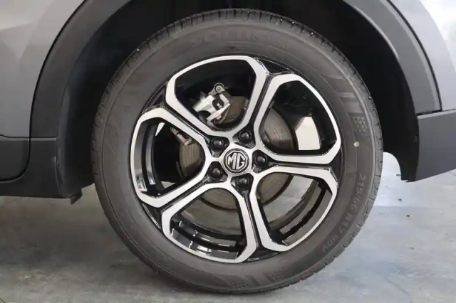 Mg Zs 1.5 l hybrid+ 197 ch — photo 7