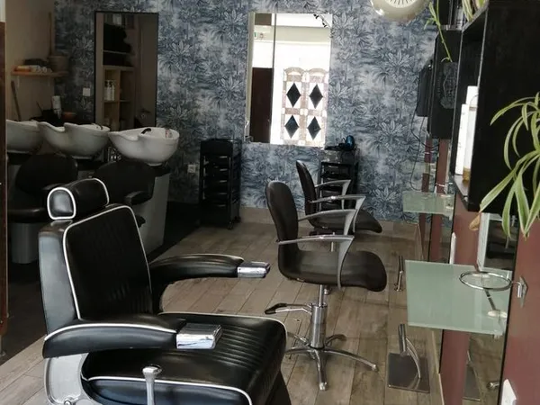Cession Fonds de Commerce Salon de Coiffure/Barbier 40 m² - Clé en main - Saint-Nazaire