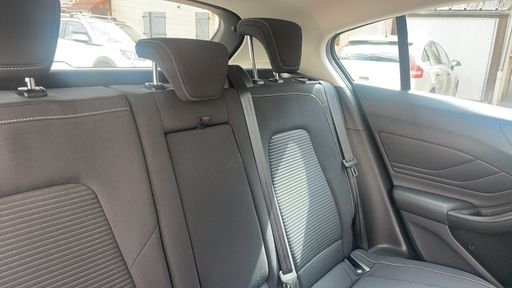 Ford Focus 1.0 EcoBoost 125 - Titanium – 2018 – 95771 km – Essence – Boîte Manuelle — photo 18