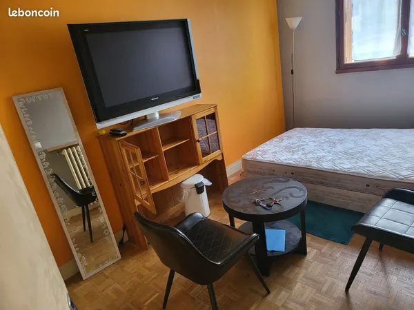 Chambre à louer ( MEUBLEE )
