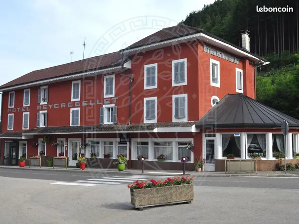 Hôtel particulier 650 m² Saint-Germain-de-Joux