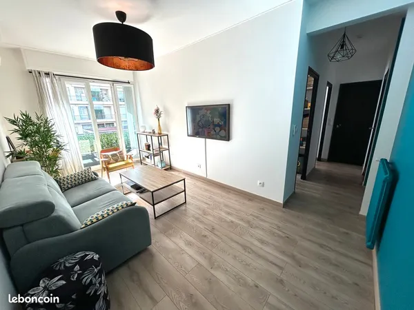 NICE - RUE DE FRANCE - BEAU 2 PIÈCES RÉNOVÉ - 46 m² - À DEUX PAS DE LA MER
