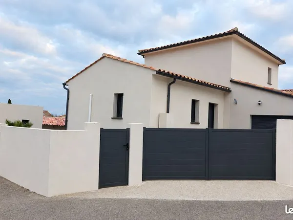 Maison contemporaine de standing - 115 m² - Piscine & Dépendance - Meynes (30)