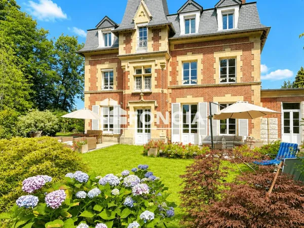 Élégant château XIX? au coeur du Pays d'Auge, une adresse confide