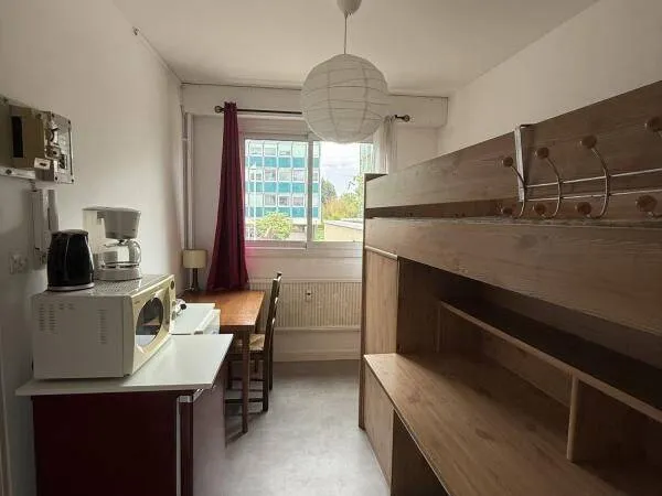 Studio 1 pièce 11 m²