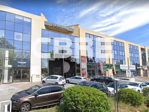 Local professionnel 140 m²