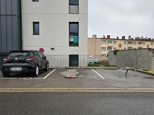 Place de parking à louer