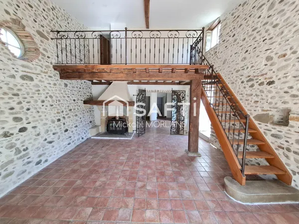 Maison Béarnaise composée de 2 logements, 7 pièces, 5 chambres