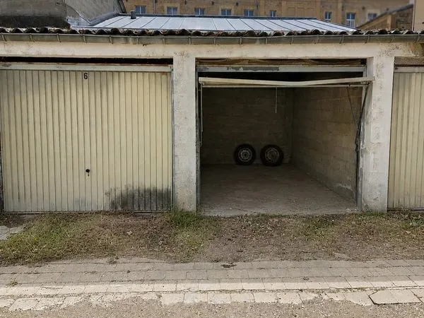 Parking/box Charleville-Mézières