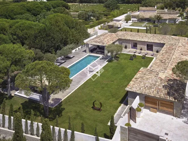 Villa 10 pièces 550 m²
