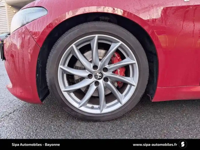 Alfa Romeo Giulia 2.2 190 ch at8 — photo 11