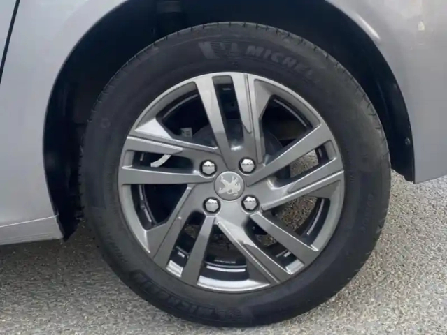 Peugeot 208 ii puretech 75 s&amp;s active pack — photo 5