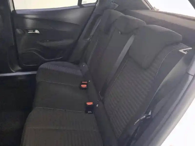 Peugeot 2008 puretech 130 s&amp;s eat8 — photo 12
