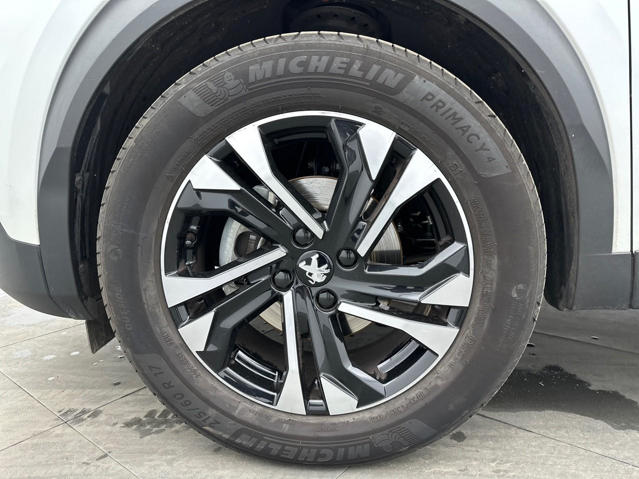 Peugeot 2008 puretech 100 s&s bvm6 allure — photo 14