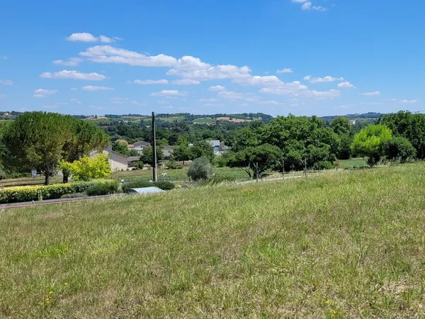 Terrain Constructible Viabilisé 2497m²