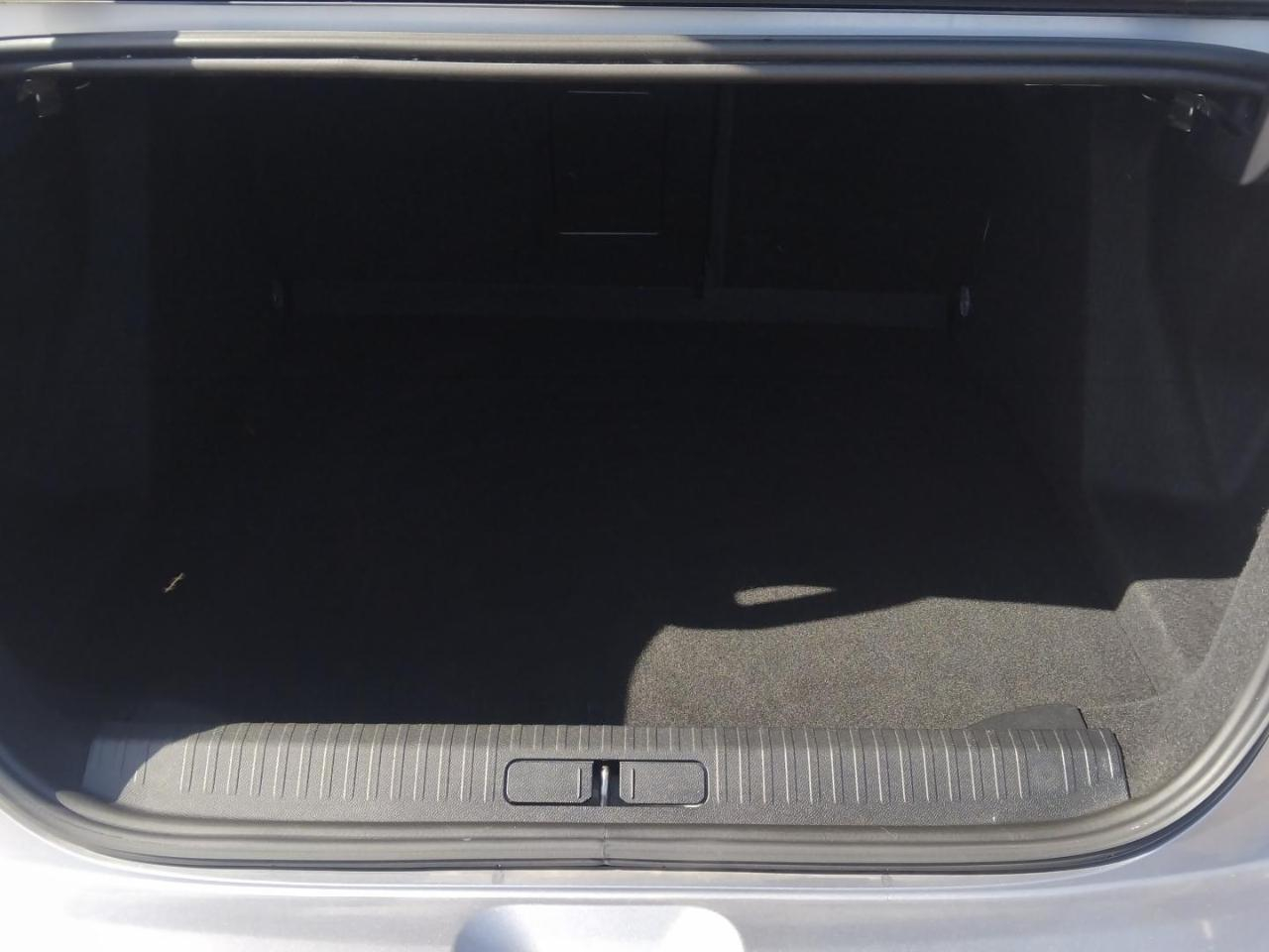 Citroën C4 X puretech 130ch s&s shine eat8 — photo 5