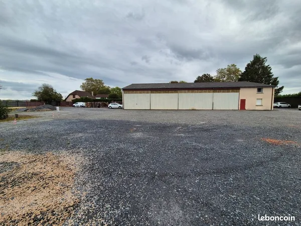 Location hangar