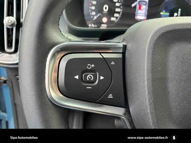 Volvo Xc40 t4 recharge 129+82 ch dct7 — photo 24