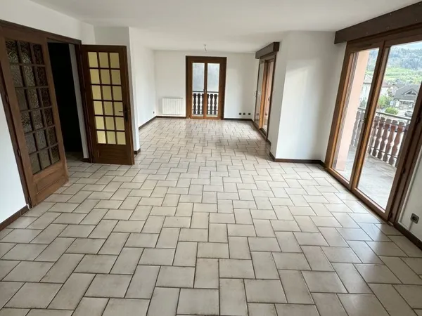 EXCLUSIVITE CENTRE TANINGES APPARTEMENT T4