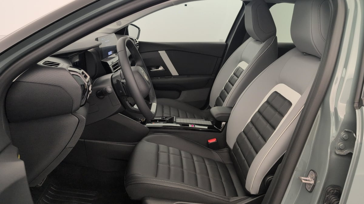 Citroën C4 — photo 11
