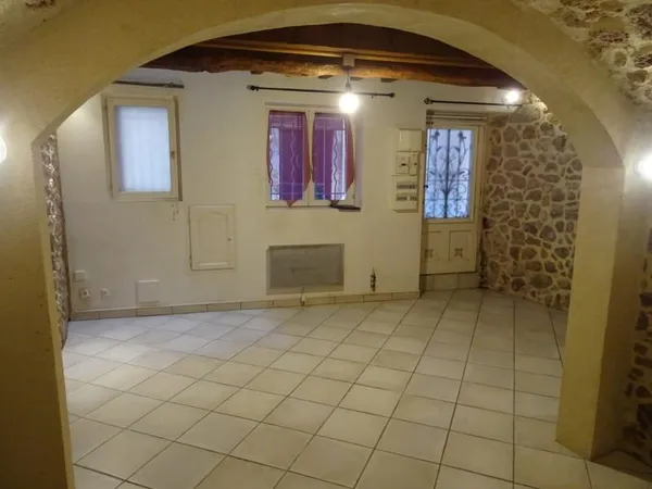 A Callian Maison de Village de 3 pièces sur 3 étages