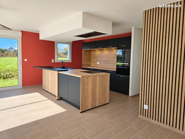 Maison - 98 m² - 5 pièces