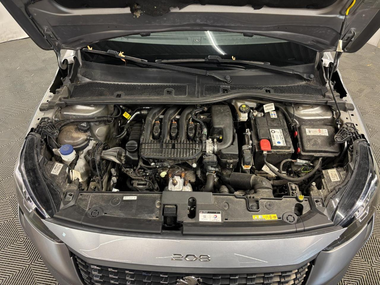 Peugeot 208 business puretech 75 s&s bvm5 active business — photo 14