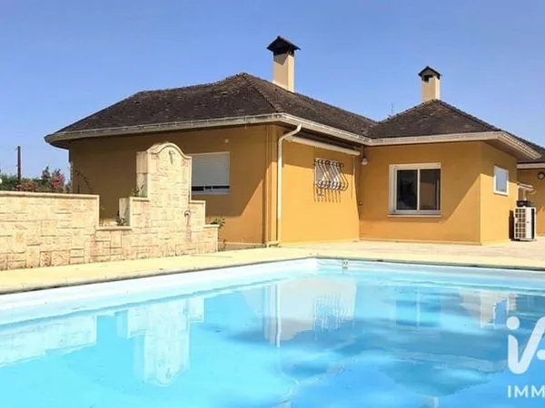 Maison de plain-pied 6 pièces 143 m²