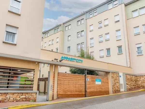 INVESTISSEMENT LOCATIF - LIMOGES - Résidence Appart'Hôtel Appart'City Classic Limoges - 6,48 % de re