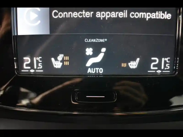 Volvo Xc40 t5 recharge 180 + 82ch plus dct 7 — photo 12