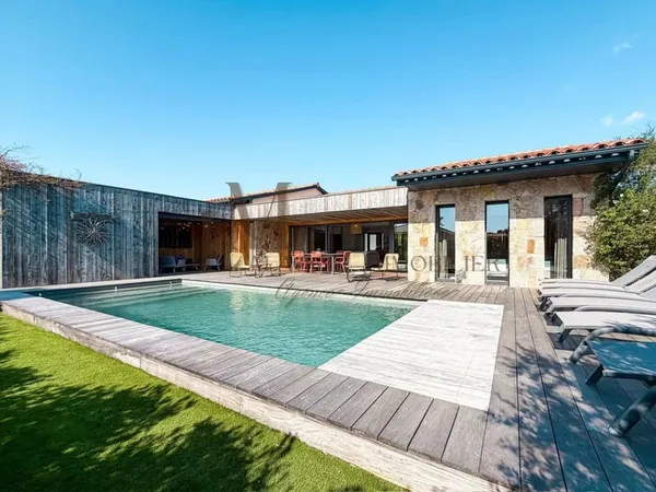 Villa 5 pièces 140 m²