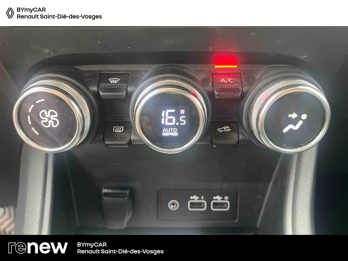 Renault Captur TCe 90 — photo 18