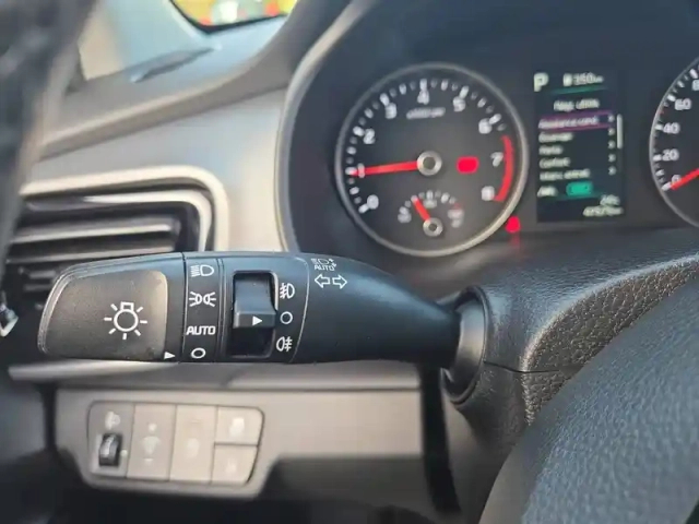 Kia Stonic 1.0 t-gdi 100 ch dct7 — photo 86