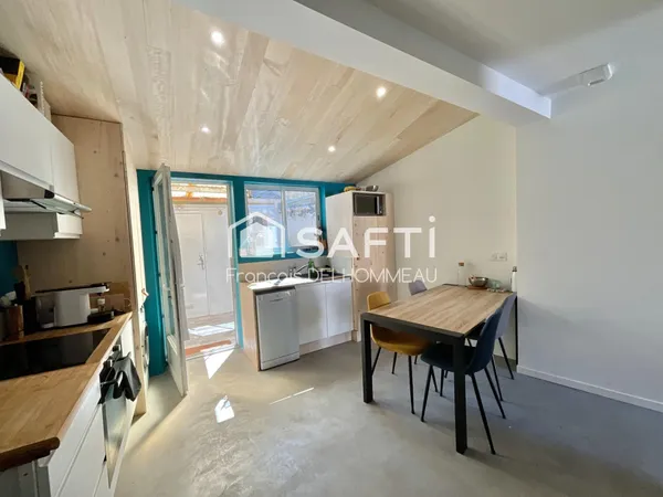 Maison de 30m2 situé à la chaume avec courette et local de stockage