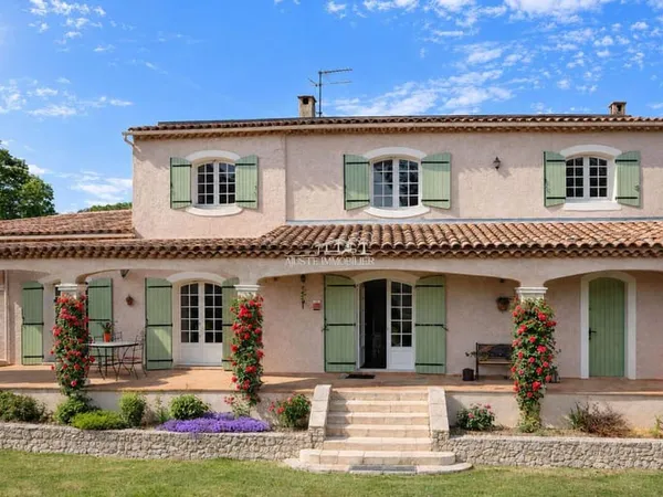 Villa 5 pièces 180 m²