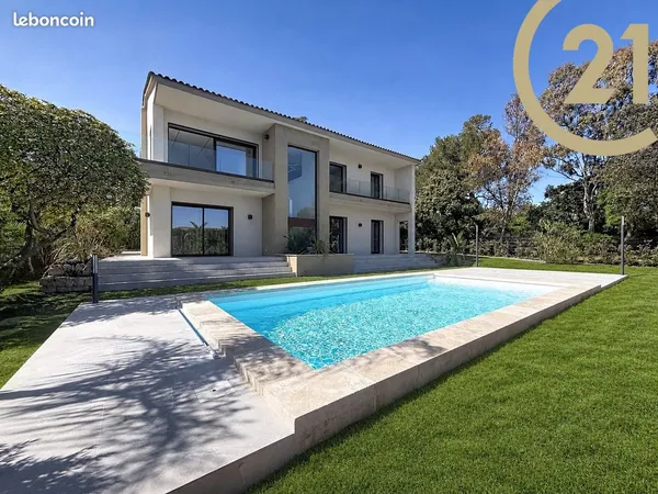 Maison 7 pièces 180 m²