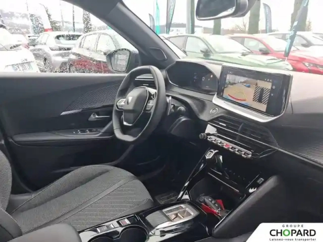 Peugeot 2008 hybrid 145 e-dcs6 — photo 27