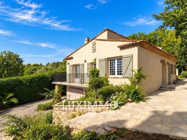 Villa 6 pièces 206 m²