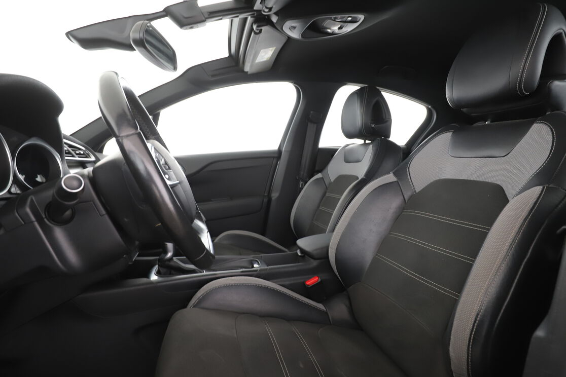 DS Automobiles DS4 1.6 Blue-HDi So Chic EAT6 — photo 9