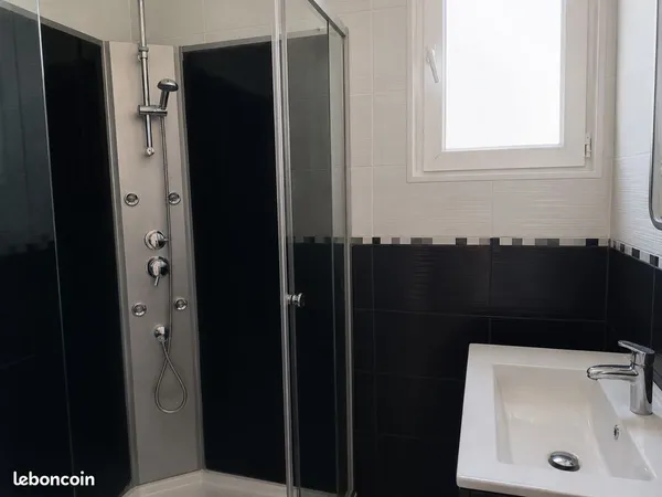 Appartement T4 65 m² - Traversant, lumineux, entièrement rénové -Flandrin valmy excellent emplacemen